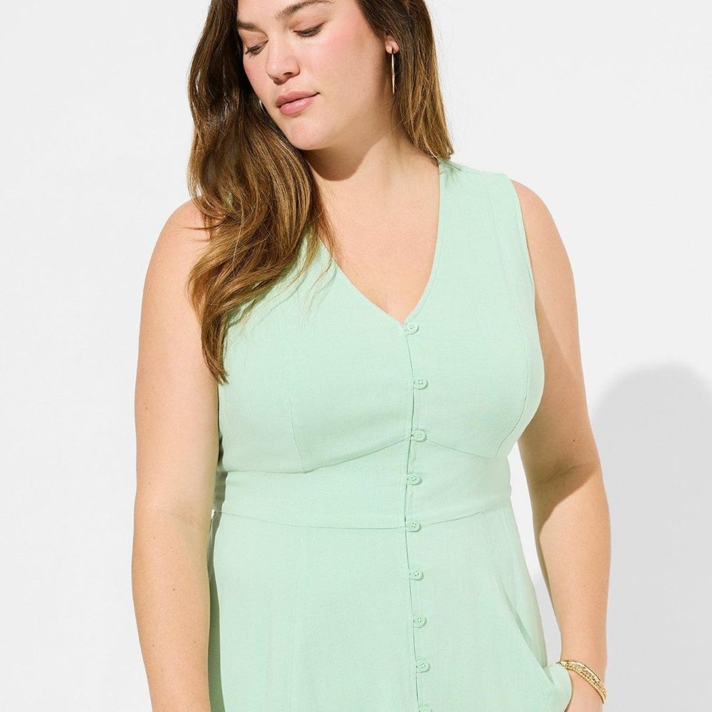 Torrid - Rayon Slub Button Up With Waist Detail Tank in "Hemlock" Mint G…
